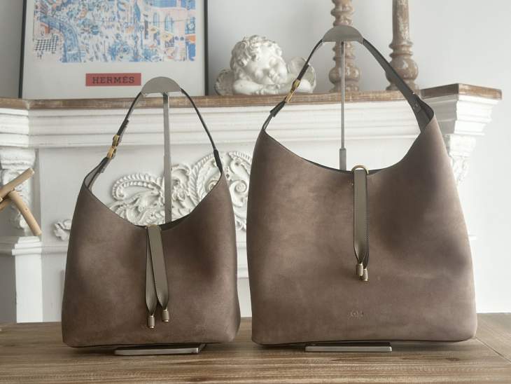 Picture of Chanel Handbags 2 _SKUfw239859826fw